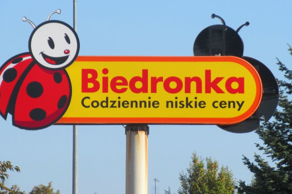 delivery truck supermarket