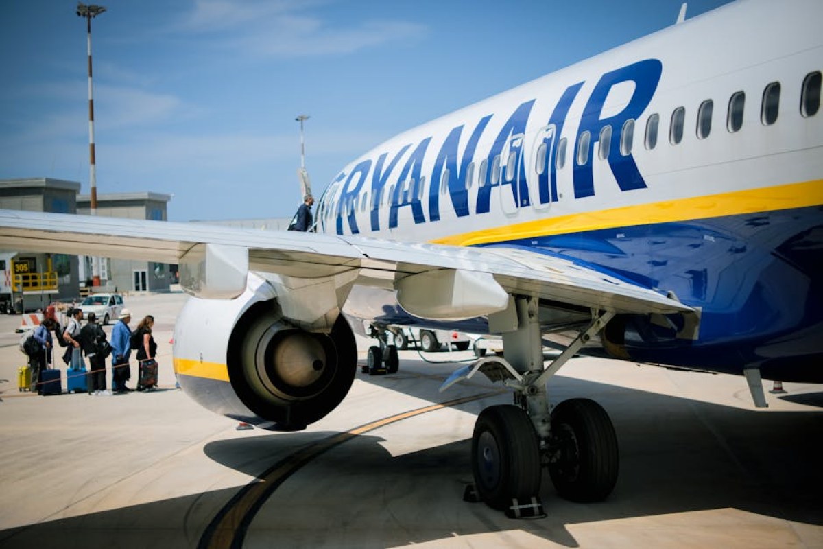 Ryanair boarding gate