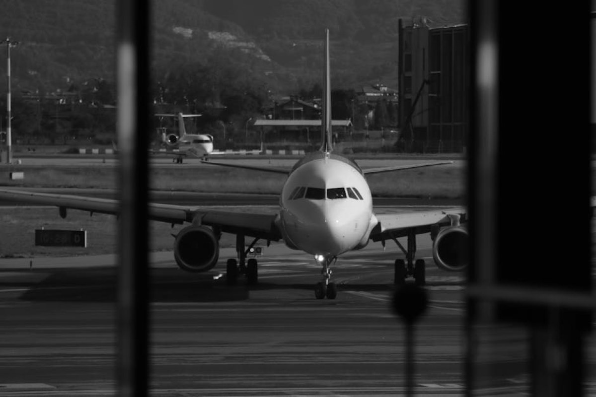airplane powerbank security