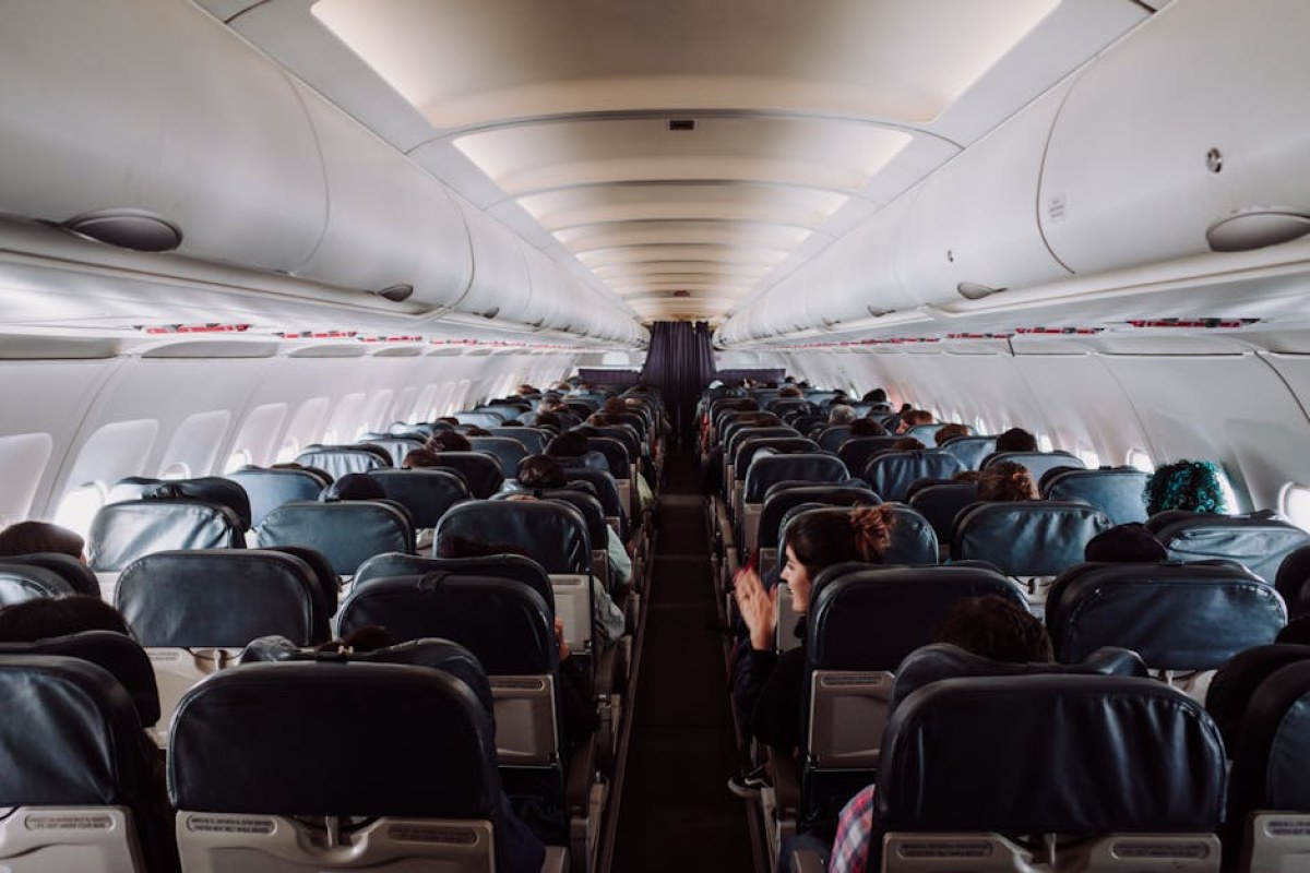 Overbooking w lotnictwie: Twoje prawa, gdy zabraknie miejsca w samolocie