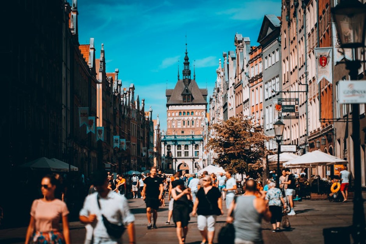 Wakacje 2026 w Polsce: IMGW wskazuje miesiąc z najlepszą pogodą