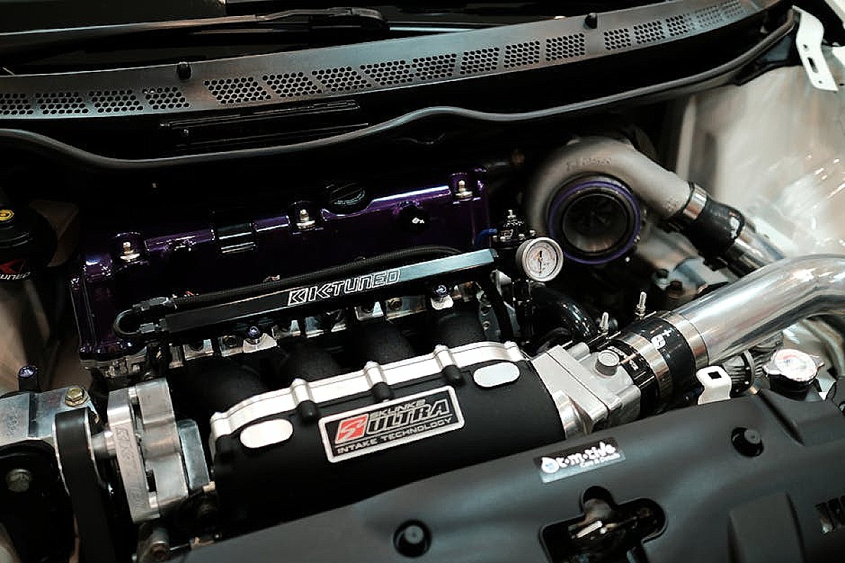 Silniki synchroniczne a asynchroniczne: Kluczowe różnice w budowie i zastosowaniach w przemyśle