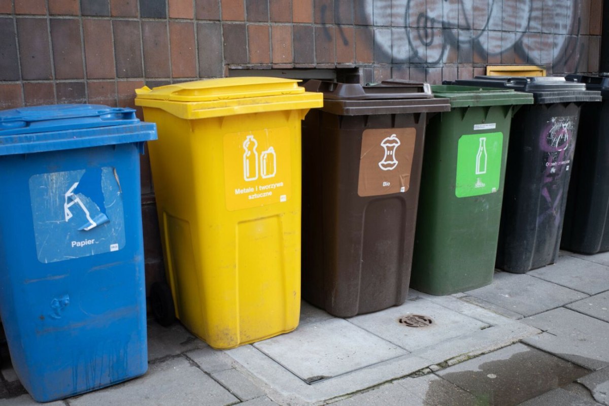 System kaucyjny a koszty gospodarki odpadami w transporcie i logistyce