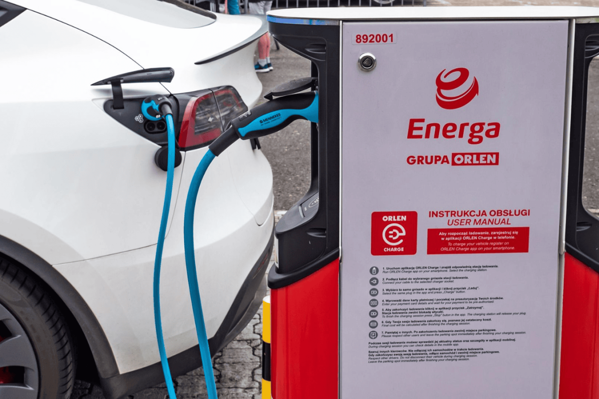 Nowy cennik ORLEN Charge: rewolucja cenowa dla flot elektrycznych
